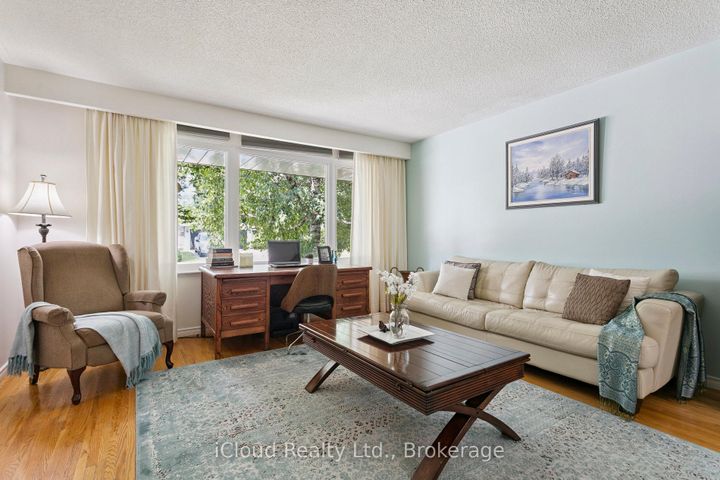 Photo 6 at 47 Golf View Drive, Brampton East, Brampton