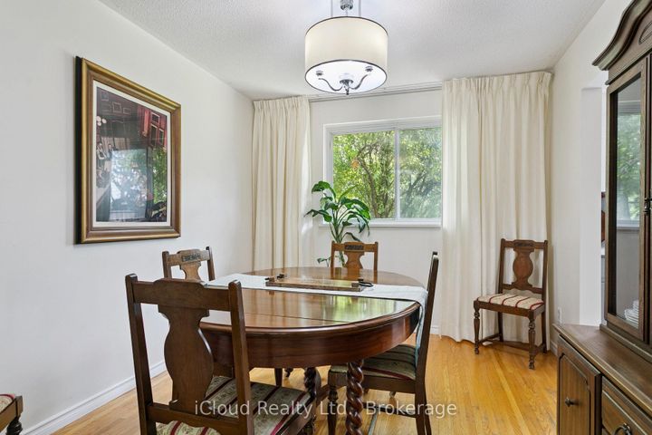 Photo 10 at 47 Golf View Drive, Brampton East, Brampton