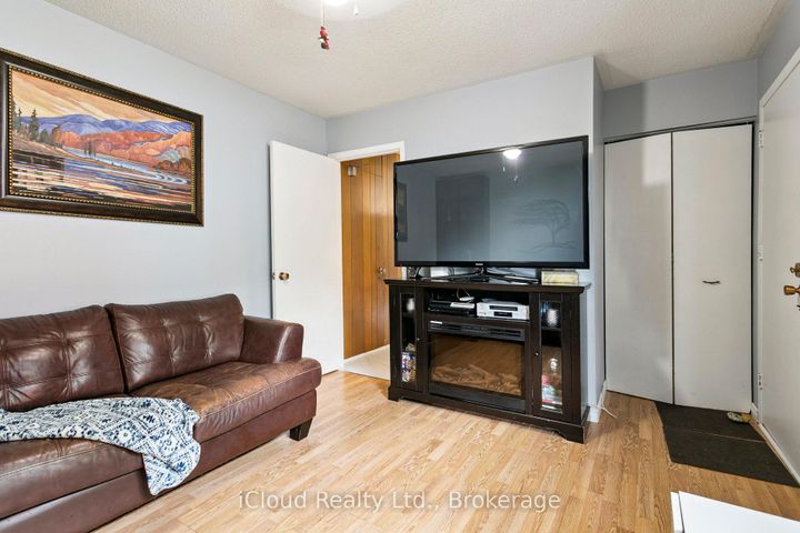 Photo 20 at 47 Golf View Drive, Brampton East, Brampton
