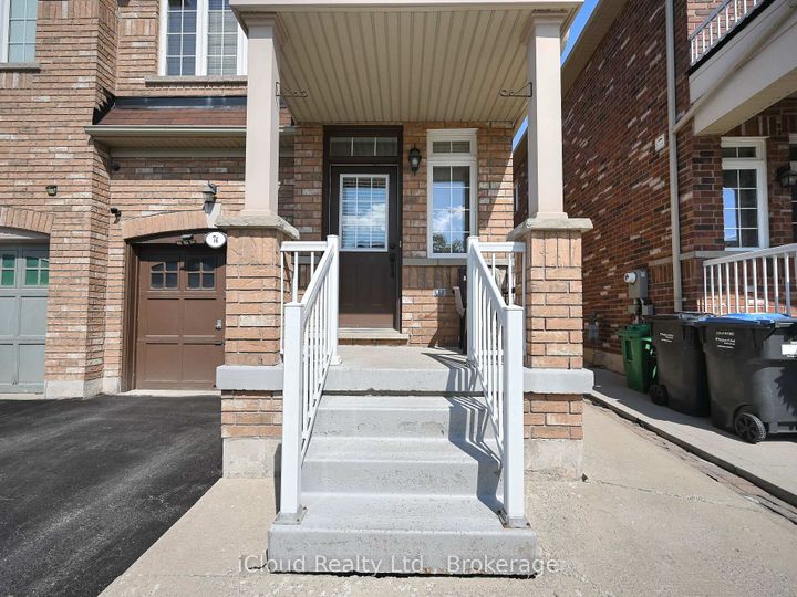 Photo 2 at 74 Crumlin Crescent, Credit Valley, Brampton
