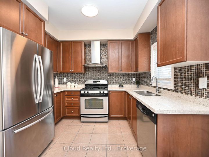 Photo 10 at 74 Crumlin Crescent, Credit Valley, Brampton