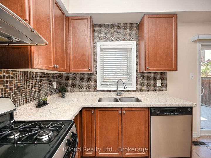 Photo 11 at 74 Crumlin Crescent, Credit Valley, Brampton