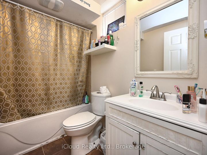 Photo 39 at 74 Crumlin Crescent, Credit Valley, Brampton