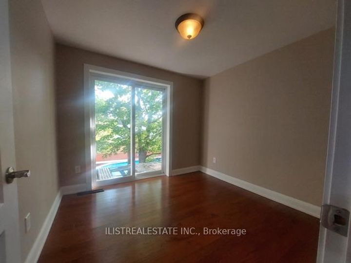 Photo 8 at 43 Anaconda Avenue, Birchmount, Toronto