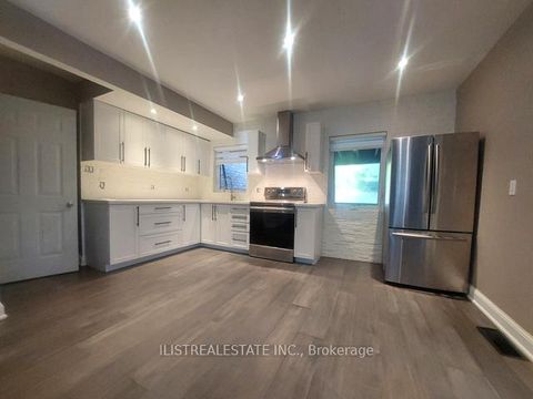 Photo 3 at 43 Anaconda Avenue, Birchmount, Toronto