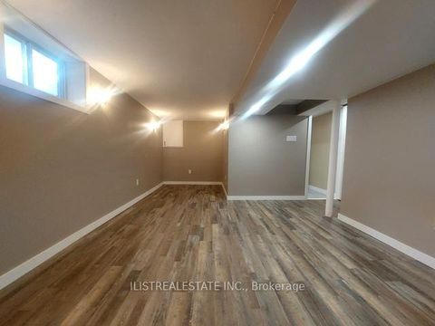 Photo 10 at 43 Anaconda Avenue, Birchmount, Toronto