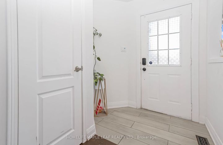 Photo 2 at 3127 Pendleton Road, Meadowvale, Mississauga