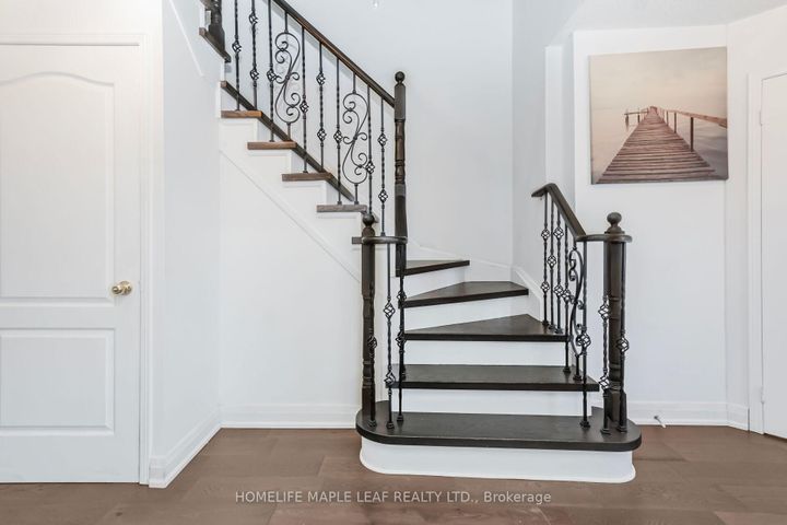 Photo 11 at 3127 Pendleton Road, Meadowvale, Mississauga