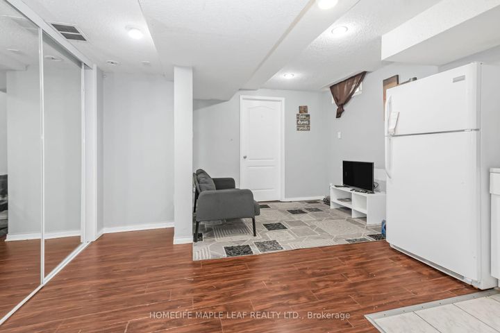 Photo 25 at 3127 Pendleton Road, Meadowvale, Mississauga