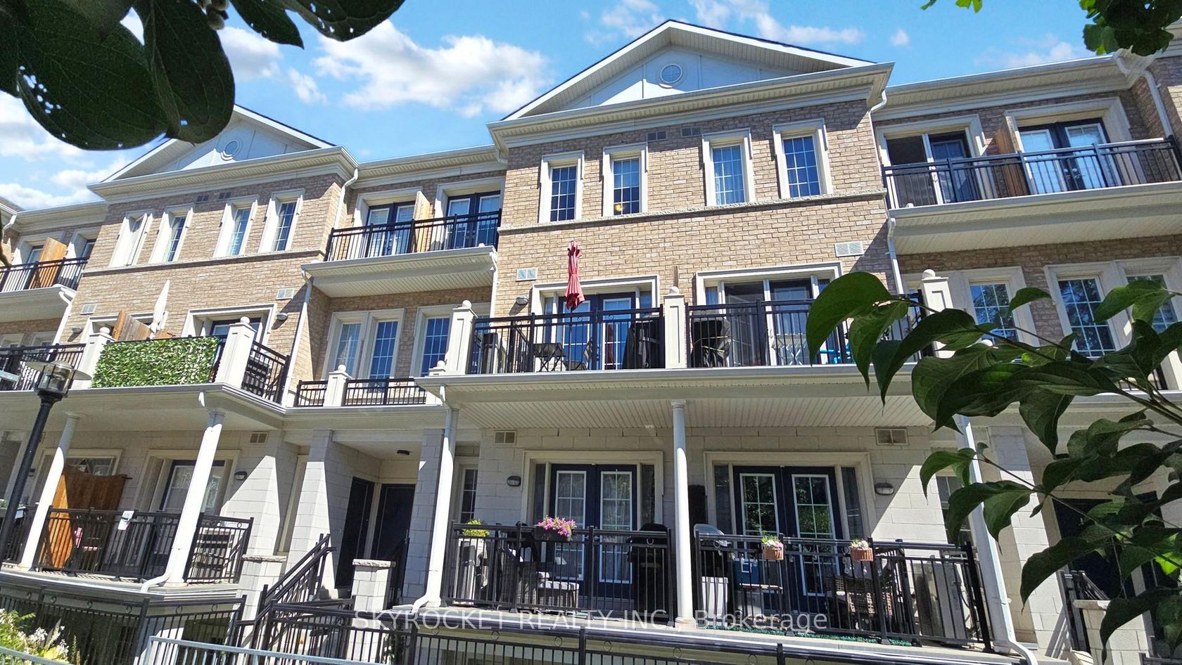 B18 - 26 Bruce Street, East Woodbridge, Vaughan 