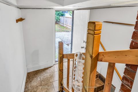 Photo 13 at 78 Lawrence Avenue W, Lawrence Park North, Toronto