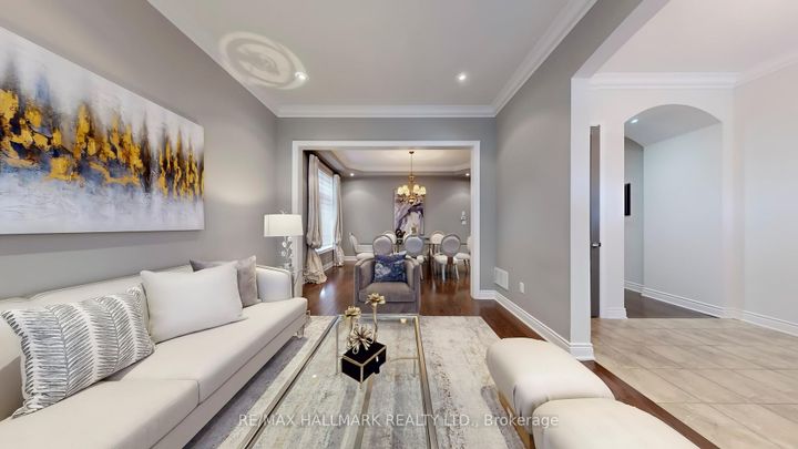 Photo 7 at 126 Sir Stevens Drive, Patterson, Vaughan