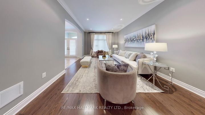 Photo 8 at 126 Sir Stevens Drive, Patterson, Vaughan