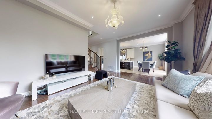 Photo 16 at 126 Sir Stevens Drive, Patterson, Vaughan