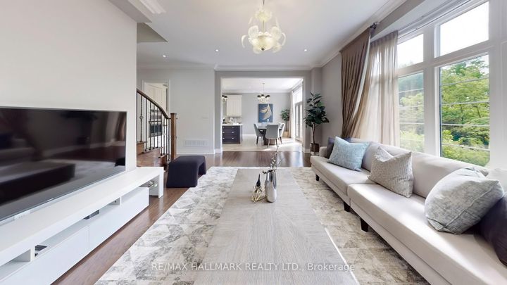 Photo 18 at 126 Sir Stevens Drive, Patterson, Vaughan