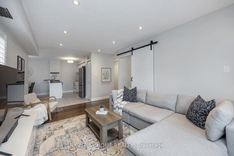 Photo 5 at 206 - 102 Aspen Springs Drive, Bowmanville, Clarington