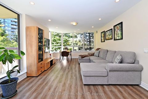 Photo 3 at 203 - 91 Townsgate Drive, Yorkhill, Vaughan