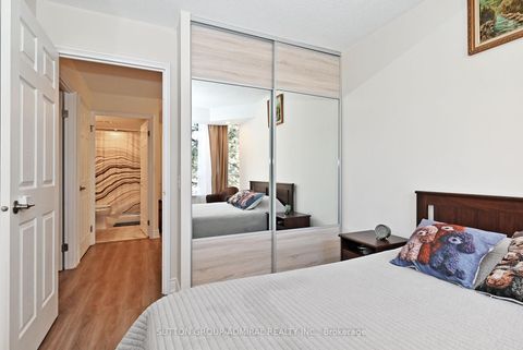 Photo 30 at 203 - 91 Townsgate Drive, Yorkhill, Vaughan