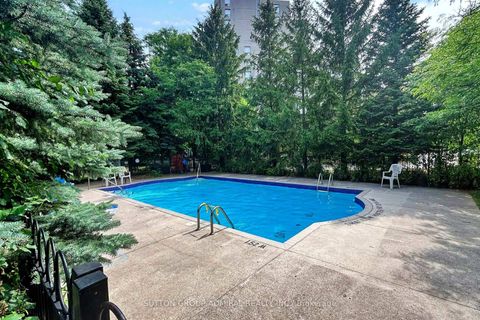 Photo 47 at 203 - 91 Townsgate Drive, Yorkhill, Vaughan