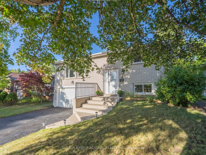 Photo 1 at 62 Shieldmark Crescent, Royal Orchard, Markham