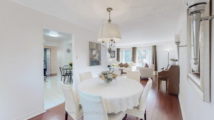 Photo 9 at 62 Shieldmark Crescent, Royal Orchard, Markham