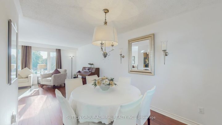 Photo 10 at 62 Shieldmark Crescent, Royal Orchard, Markham