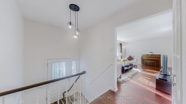 Photo 30 at 62 Shieldmark Crescent, Royal Orchard, Markham