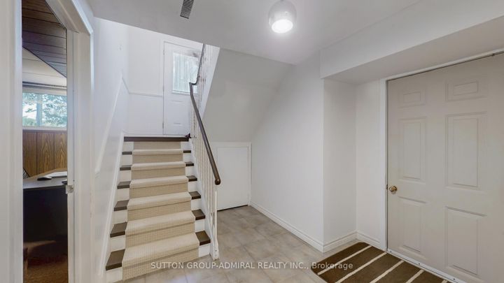 Photo 32 at 62 Shieldmark Crescent, Royal Orchard, Markham