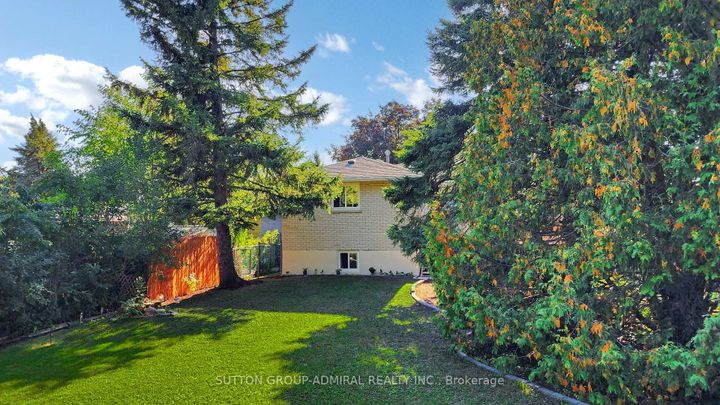 Photo 41 at 62 Shieldmark Crescent, Royal Orchard, Markham