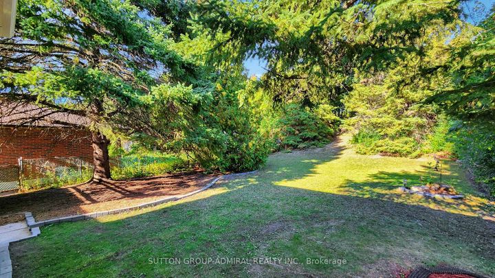 Photo 45 at 62 Shieldmark Crescent, Royal Orchard, Markham
