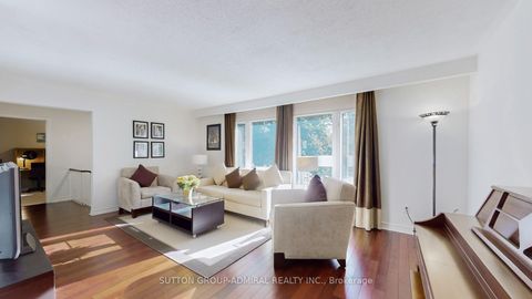 Photo 6 at 62 Shieldmark Crescent, Royal Orchard, Markham