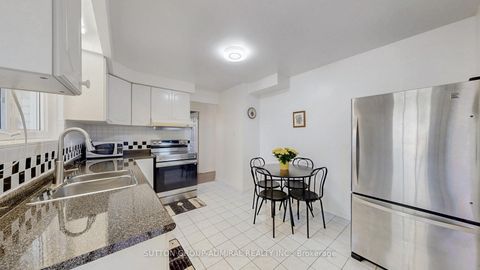Photo 11 at 62 Shieldmark Crescent, Royal Orchard, Markham