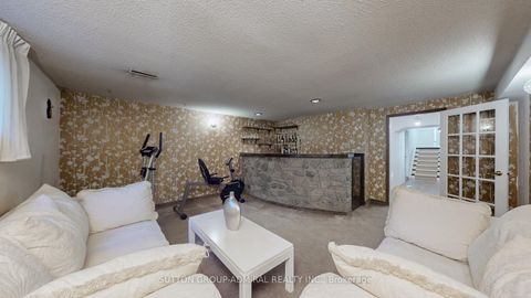 Photo 33 at 62 Shieldmark Crescent, Royal Orchard, Markham