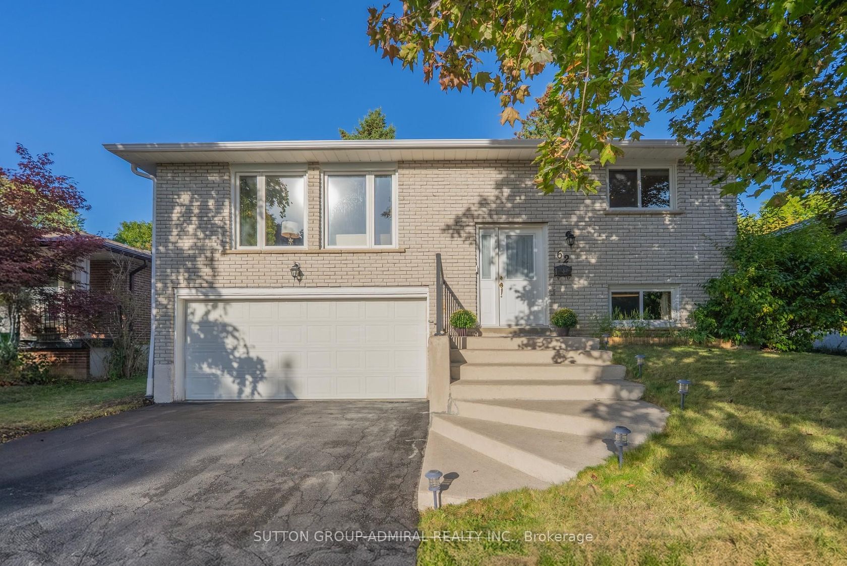 62 Shieldmark Crescent, Royal Orchard, Markham 2