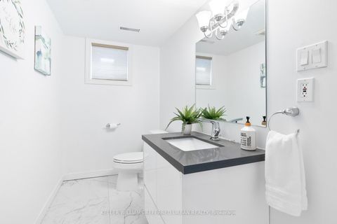 Photo 34 at 96 Glenvale Boulevard, Leaside, Toronto