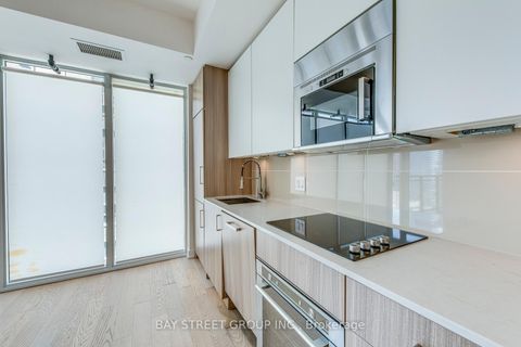 Photo 21 at 1601 - 17 Dundonald Street, Yonge Corridor, Toronto Photo 21 at 1601 - 17 Dundonald Street, Yonge Corridor, Toronto