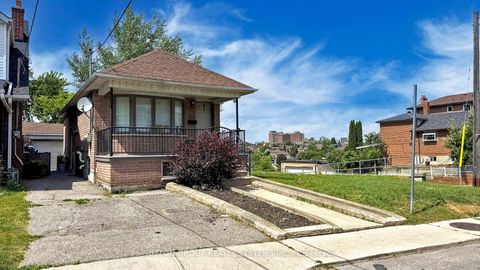 Photo 0 at 122 Hatherley Road, Fairbank, Toronto