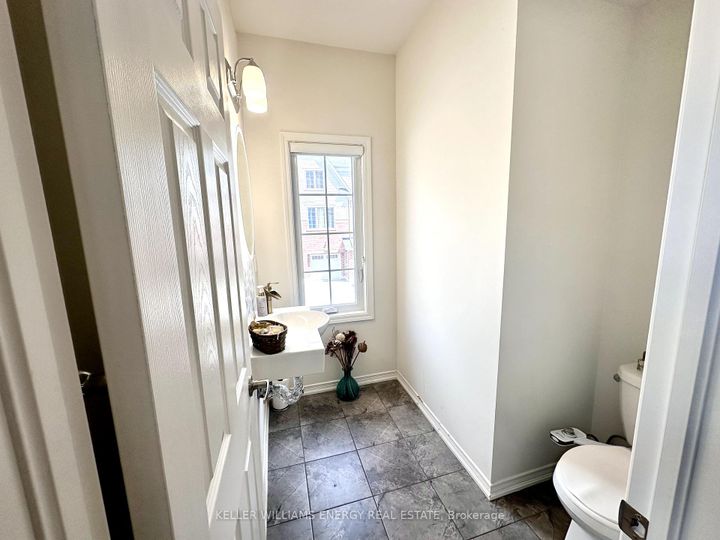 Photo 5 at 2566 Mojave Path, Windfields, Oshawa