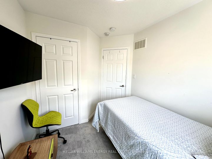 Photo 8 at 2566 Mojave Path, Windfields, Oshawa