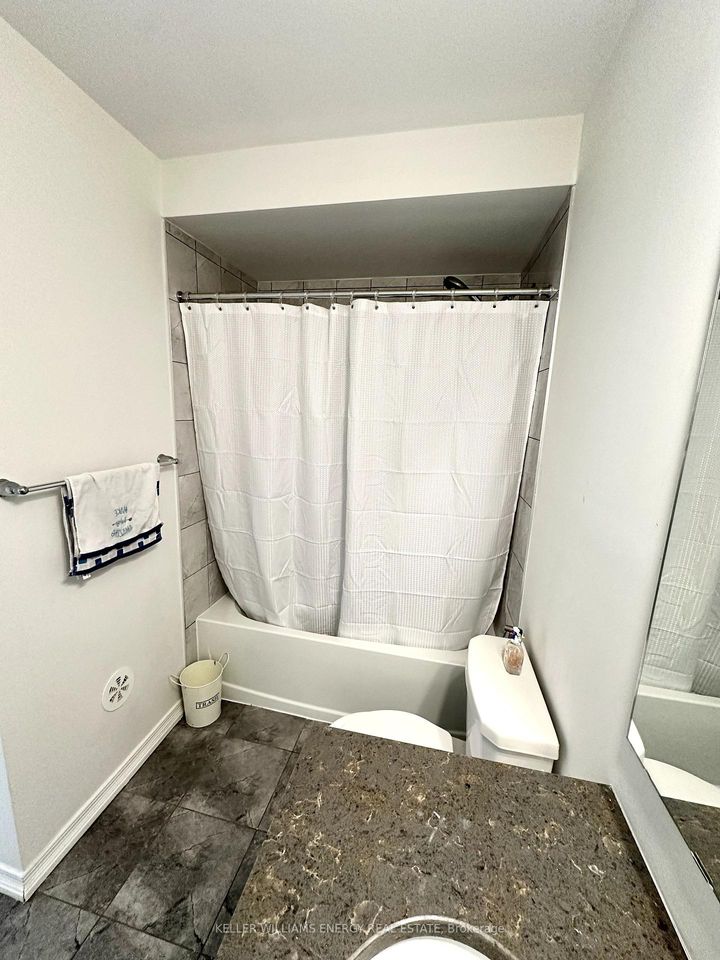 Photo 11 at 2566 Mojave Path, Windfields, Oshawa