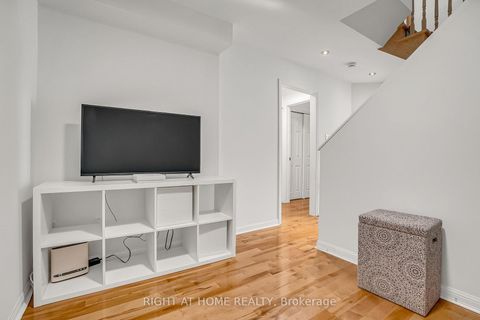Photo 10 at 104 - 55 Halton Street, Bellwoods, Toronto
