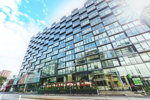 Photo 2 at 627 - 629 King Street W, Waterfront Communities C1, Toronto