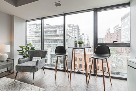 Photo 10 at 627 - 629 King Street W, Waterfront Communities C1, Toronto