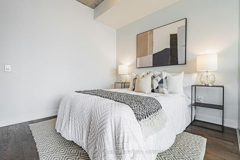 Photo 17 at 627 - 629 King Street W, Waterfront Communities C1, Toronto