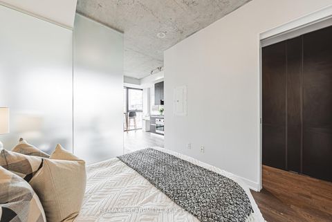 Photo 18 at 627 - 629 King Street W, Waterfront Communities C1, Toronto
