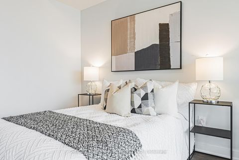 Photo 19 at 627 - 629 King Street W, Waterfront Communities C1, Toronto