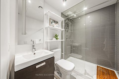 Photo 20 at 627 - 629 King Street W, Waterfront Communities C1, Toronto
