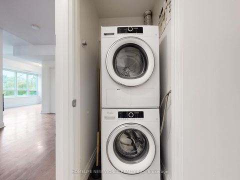 Photo 23 at 208 - 399 Spring Garden Avenue, Willowdale East, Toronto
