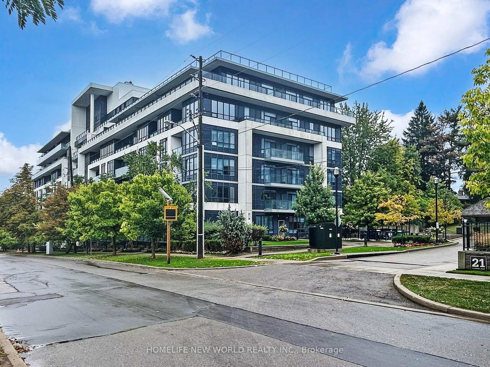 208 - 399 Spring Garden Avenue, Willowdale East, Toronto 