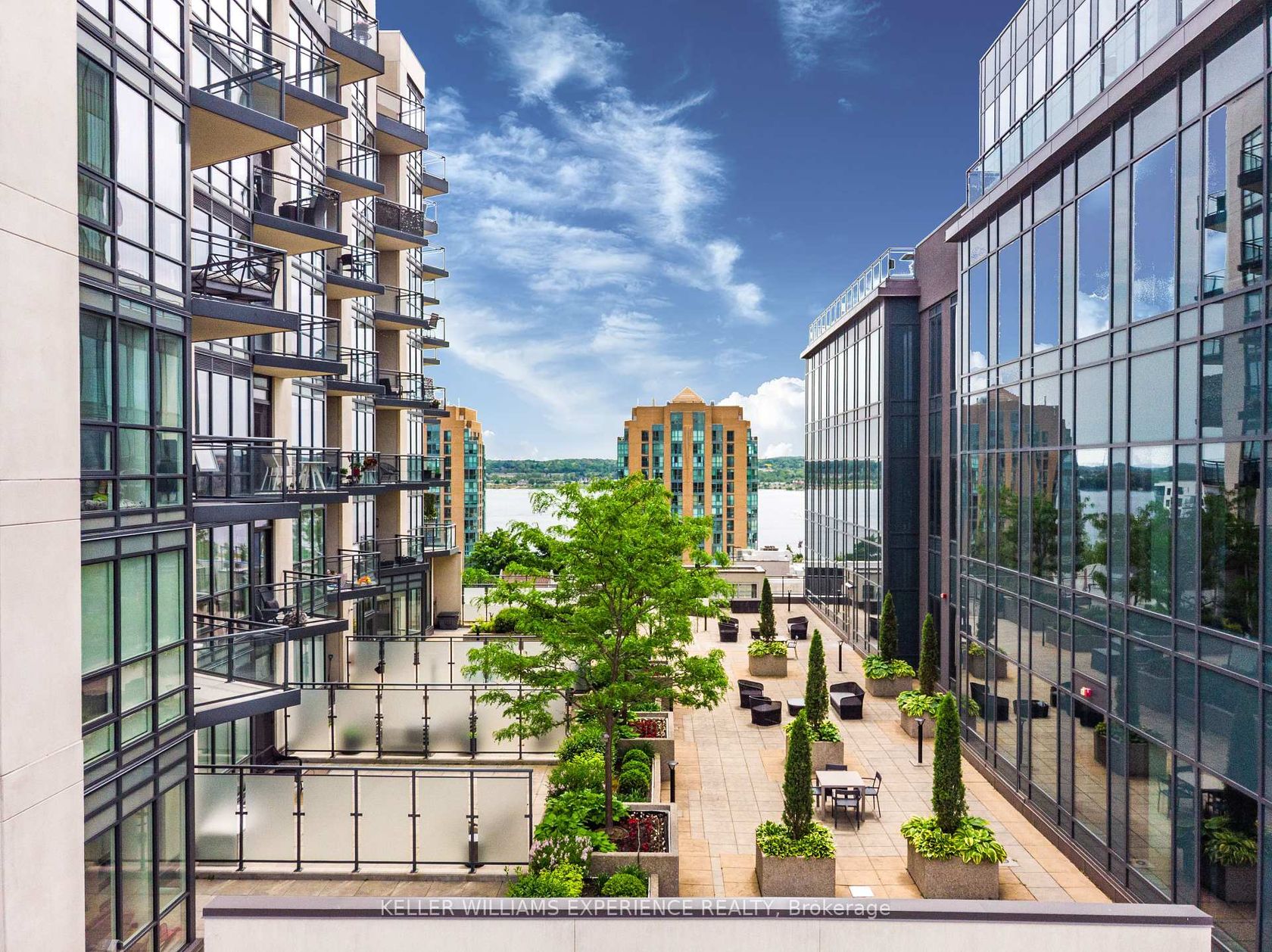 GPH1 - 111 Worsley Street, City Centre, Barrie GPH1 - 111 Worsley Street, City Centre, Barrie